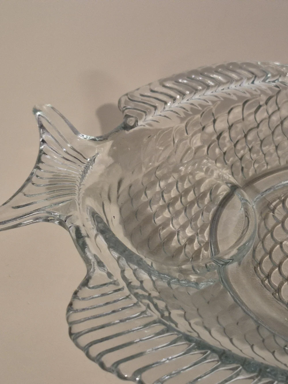 Vintage 8 Inch Clear Glass Fish Serving Plate